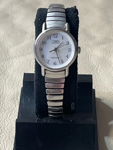 Vintage Timex Indiglo WR 30M Classic Silver  Womens Analog Quartz Watch