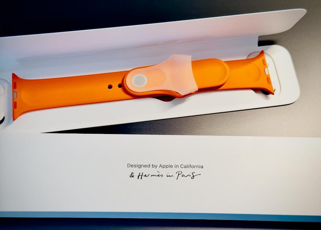 Apple Watch Hermès Orange Silicone Band M/L Unused Retired Model