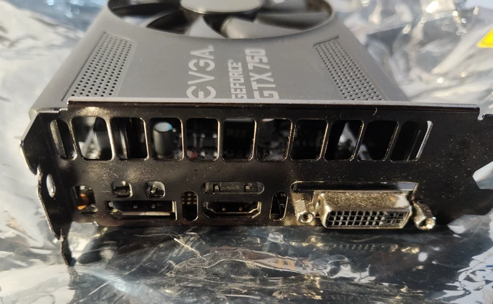 EVGA GeForce GTX 750 1GB Graphics Card 01G-P4-2751-KR - Image 4 of 4