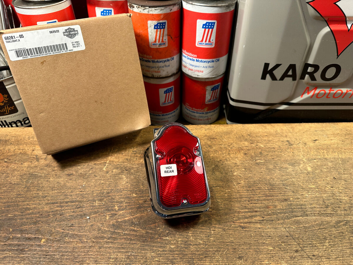 68281-05 TOMBSTONE® DELUXE ORIG. HARLEY® FLSTN® TAILLIGHT 68281-05 TOMBSTONE® DELUXE ORIG. HARLEY® FLSTN® TAILLIGHT