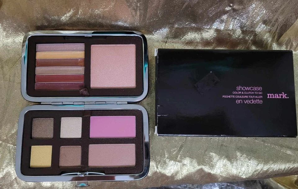Avon Mark SHOWCASE COLOR & CLUTCH TO GO Make Up Kit  ~ NEW COND. ~ NEXT DAY SHIP - Image 2 of 4