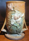 VINTAGE ROSEVILLE POTTERY VASE WITH TWO HANDLES EXCELLENT CONDITION VERY CLEAN