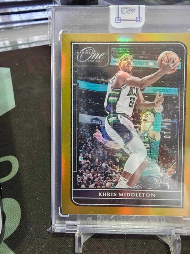 2021-22 Panini One and One Khris Middleton #45 Gold 08/10! - Picture 2 of 4