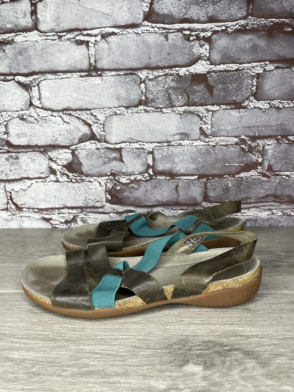 Sandali con cinturino in pelle grigio dalia Keen Dauntless da donna taglia 6 5 M US 37EU 1014320