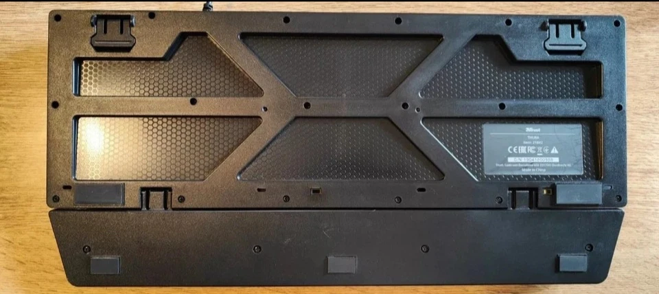 Trust GXT 860 Thura tastiera USB QWERTY Italiano Nero - Immagine 3 di 3