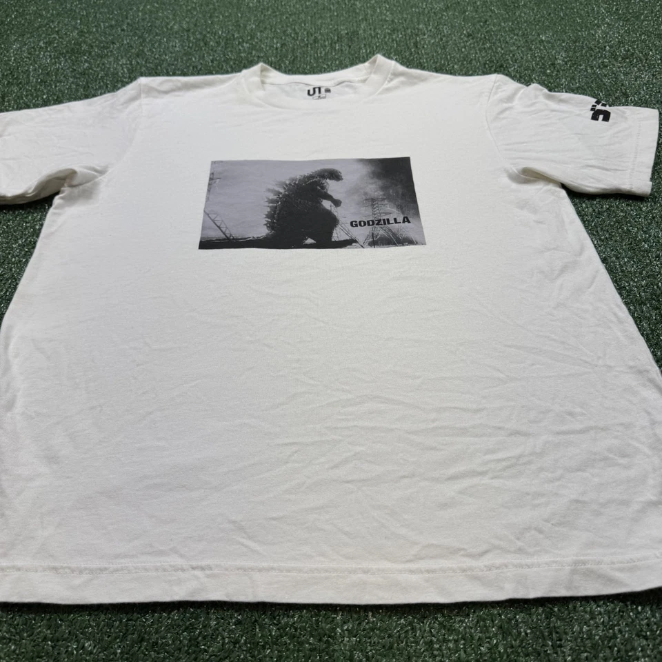Godzilla Uniqlo Graphic T Shirt Men's Size M White Pocket Short Sleeve Movie Tee - Image 2 of 4