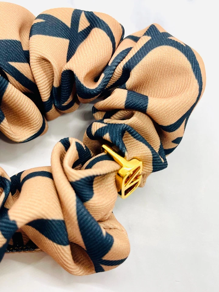 Auténtico cabello crujiente estampado bronceado VALENTINO V - usado / LT5575 Foto 4 de 4