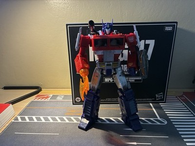 TakaraTomy Transformers Masterpiece MPG-17 Style Gen Optimus Prime Complete