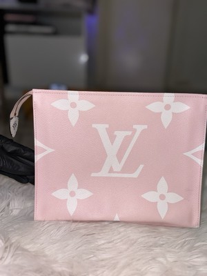 Authentic Louis Vuitton Giant Monogram Toiletry Mono Clutch M67692