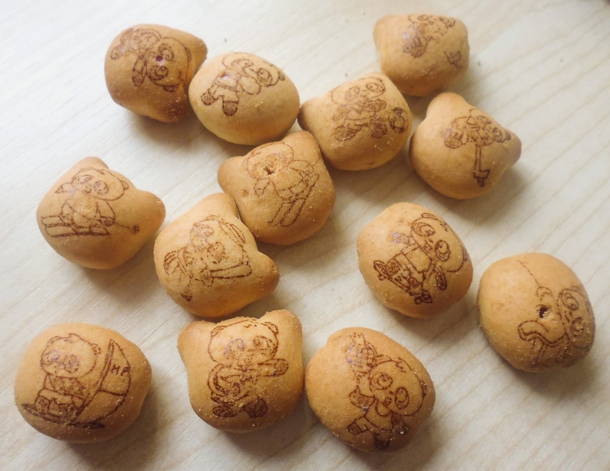 Meiji Hello Panda Chocolate Creme Filled Cookie Vend Pack 32 ct 24