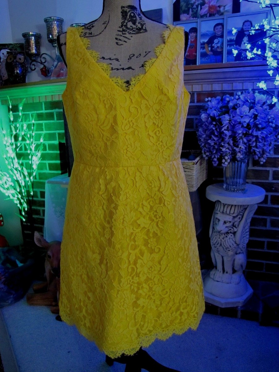 Monique Lhuillier Yellow Lace bodycon dress size 12! Beautiful!!!! Monique Lhuillier Yellow Lace bodycon dress size 12! Beautiful!!!!