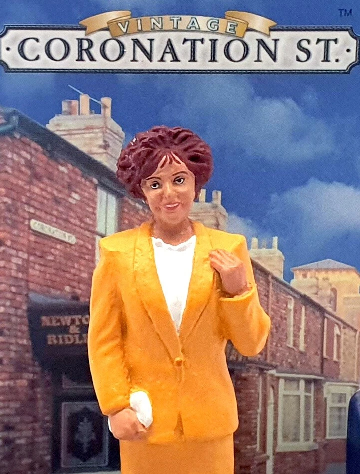 Corgi Icon Appx 3" Tall Metal Figure F10141 - Rita Sullivan - Coronation St. - Image 4 of 4