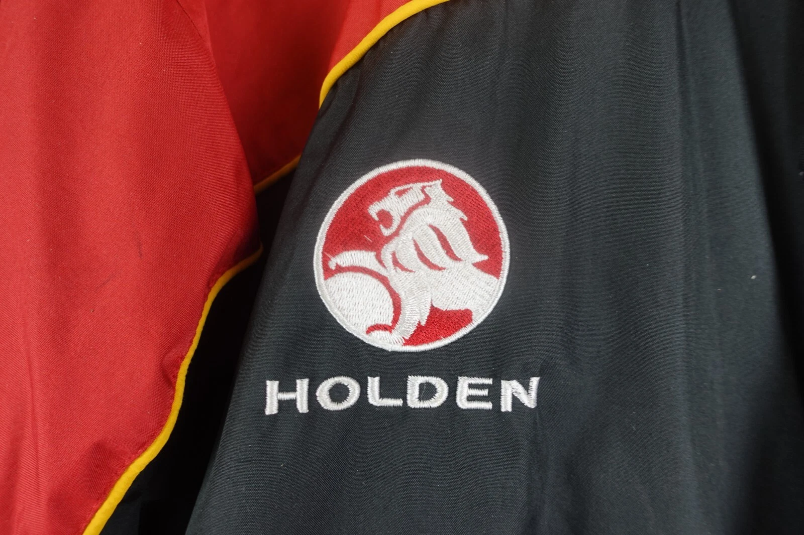Vintage Holden Racing Team Jacket Men L Red HRT HSV Supercheap Auto Hogs breath image 6