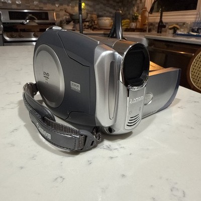 Y2K Canon DC210 DVD Video Camcorder 35x Optical Zoom  W/ Battery & Charger Works