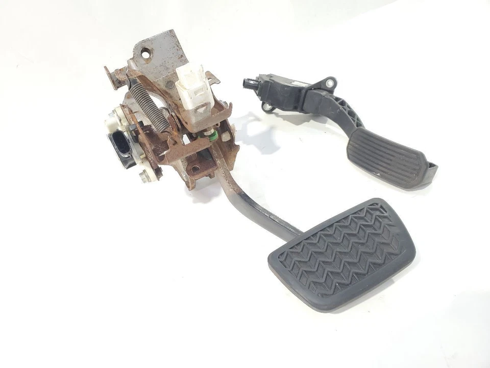 Juego de pedales de freno y gasolina Toyota Camry 2014 OEM 78110-60040 Foto 2 de 4