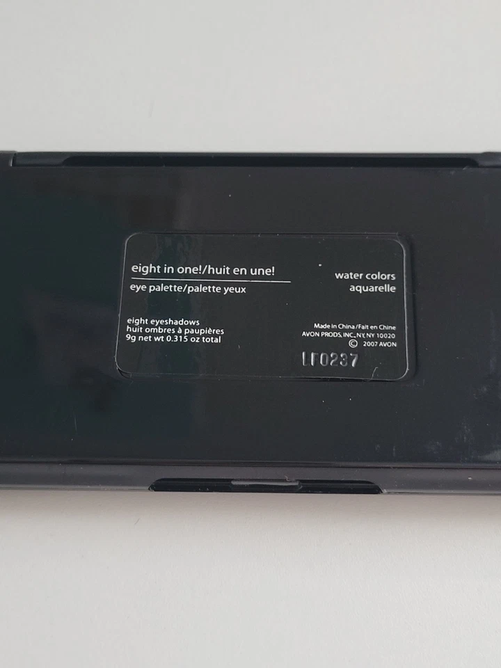 Avon Eyeshadow Eight in One Palette Water Colors Multicolor Compact New no Box - Image 4 of 4