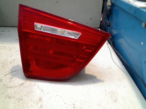 RÜCKLICHT LINKS INNEN BMW 3 serie (E90) Sedan 325d 24V (N57-D30A) 2011