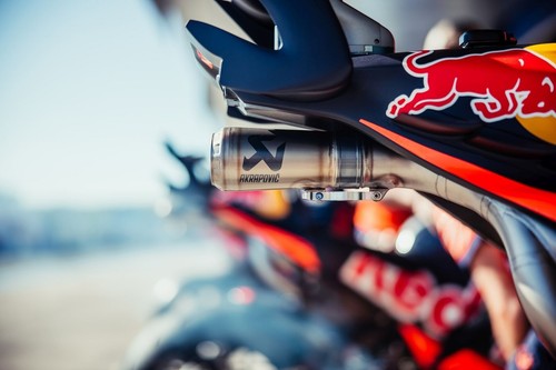 Honda NX 500 A 2024 Akrapovic Slip-On Ligne Silencieux S-H5SO5-HRC - Picture 5 of 5