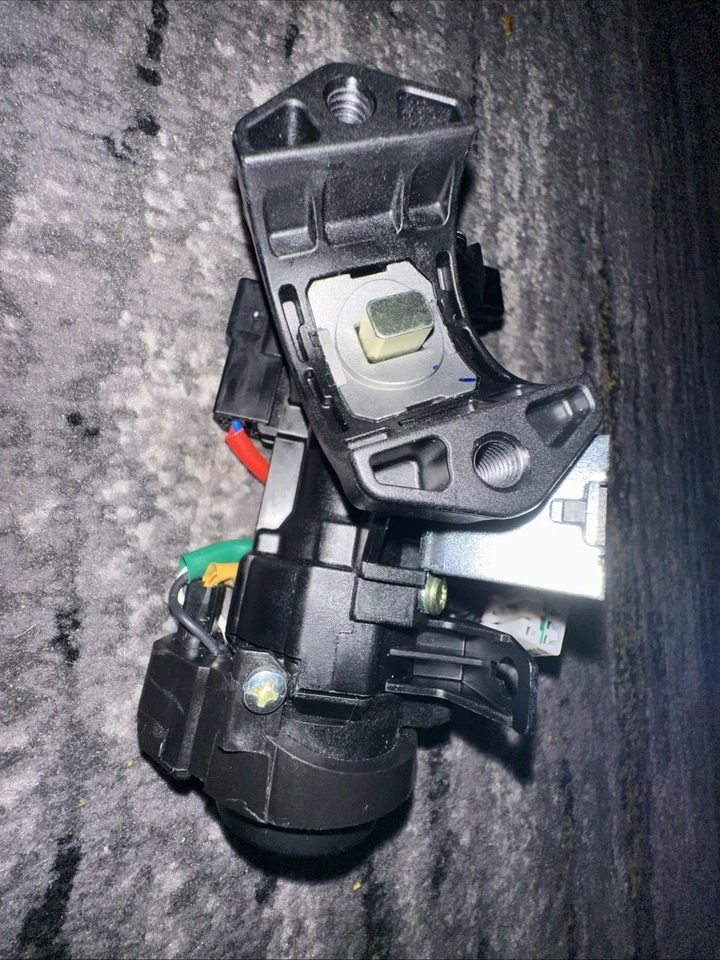 Interruptor de encendido/carcasa OEM 2023-2024 Kia Forte LX número de pieza 81910-M7160 Foto 2 de 3