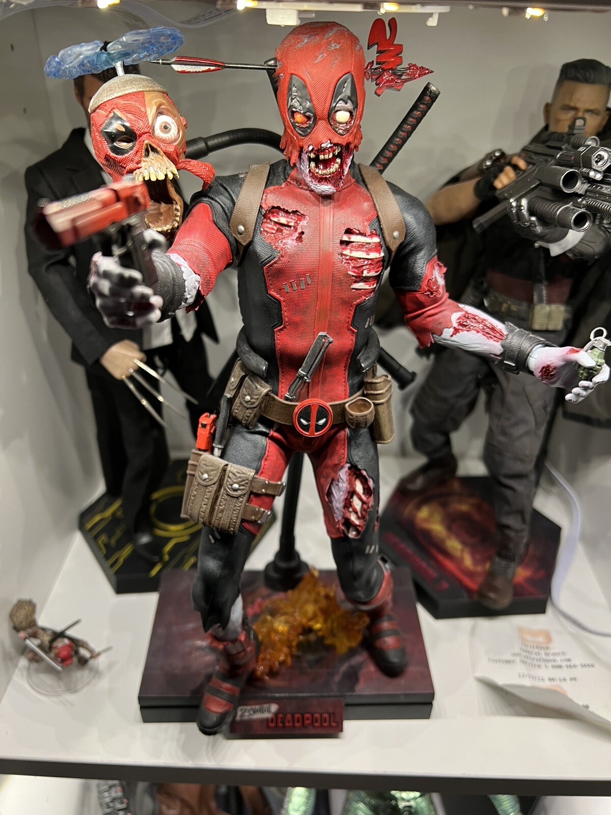 Diamond Select Toys SDCC 2020 Exclusive Marvel Zombies Deadpool Bust