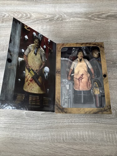 NECA Texas Chainsaw Massacre Leatherface Action Figure - Picture 5 of 10
