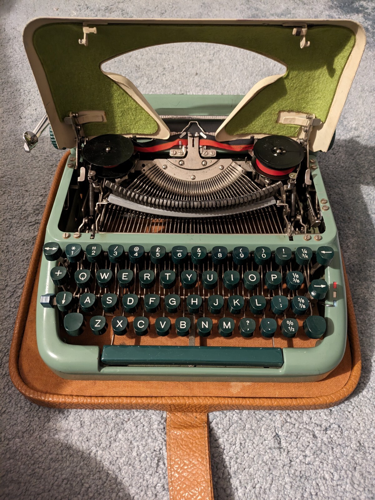 Erica 10 Vintage Type Writer eBay