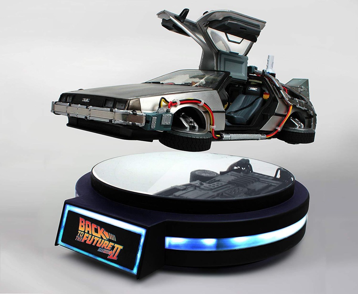 Back to The Future Part II 1/20 Magnetic Floating Figure DeLorean