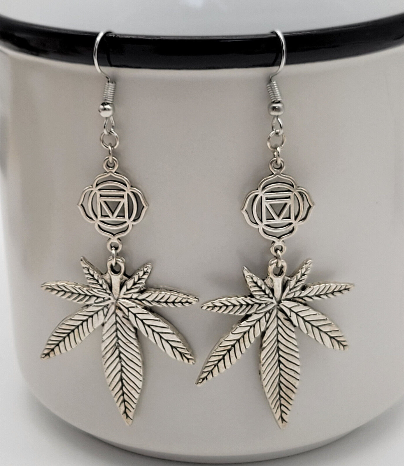 Pot Leaf Root Chakra Earrings Marijuana Leaf Earr… - image 1