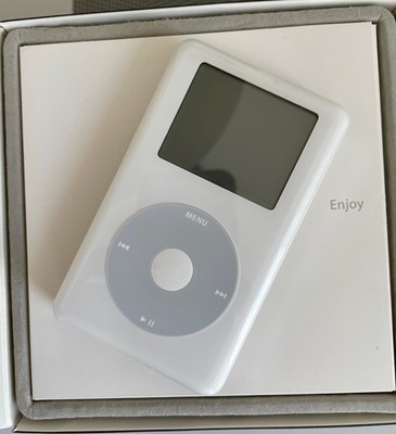Apple iPod Classic 4G weiß 20GB mit OVP, Kabel, Kopfhörer, Ladegerät Akku defekt