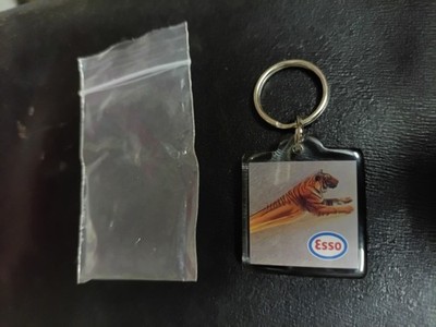 Schlüsselanhänger Inklusion Öl ESSO ULTRON Racing Oil Keychain Vintage 80' SCHÖN!