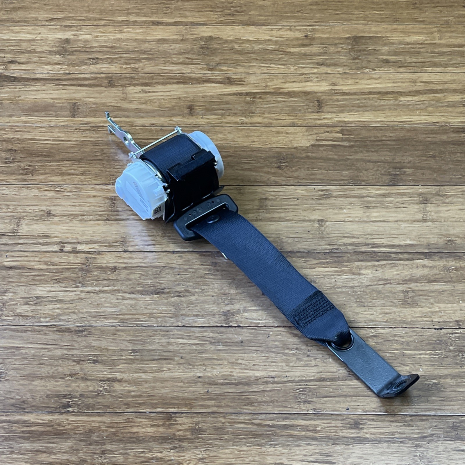 BMW i8 2015-2018 Rear Right Seat belt retractor Black