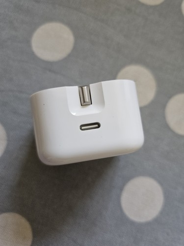 Original Apple Genuine 20W USB Type-C PD UK Power Adapter Plug fast charger - Zdjęcie 4 z 4