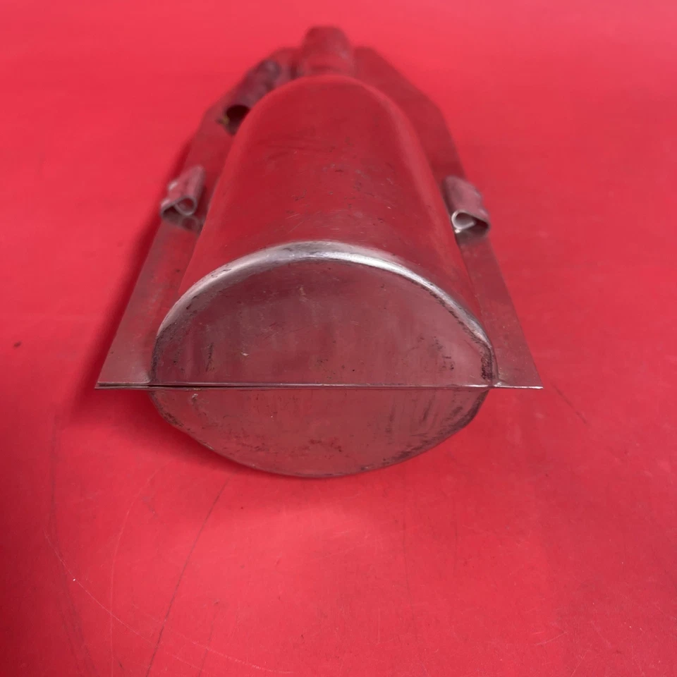 Molde de chocolate de metal vintage en forma de botella de champán. 11”-Alto Foto 3 de 4