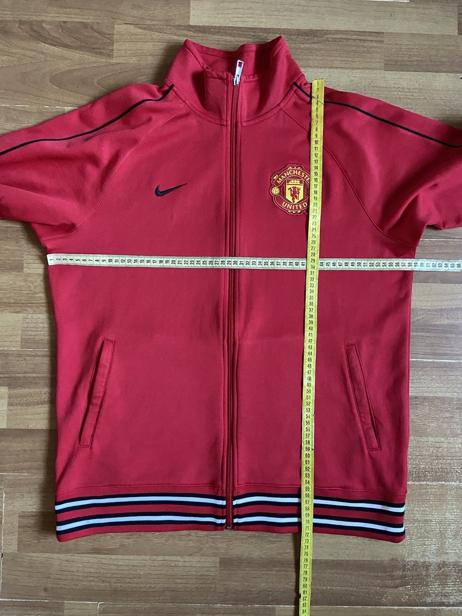 MANCHESTER UNITED TRAINING FOOTBALL SOCCER SQUAD TRACK MANCHESTER UNITED TRAINING FOOTBALL SOCCER SQUAD TRACK