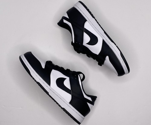 dunk bw