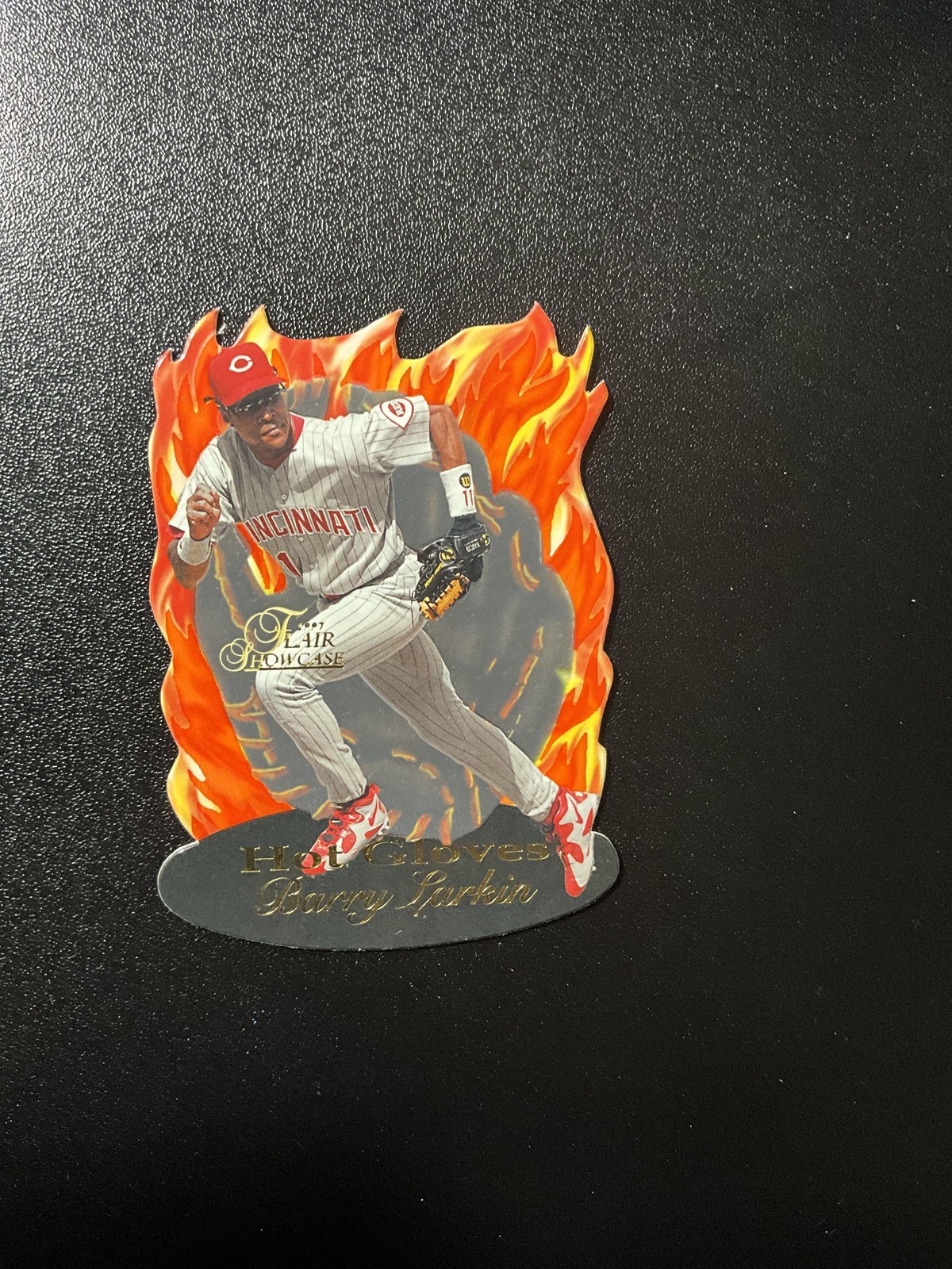 1997 Flair Showcase #8 Barry Larkin Hot Gloves
