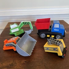 Popular Playthings Magnetic Build A Truck Mix & Match Toy Playset Construction