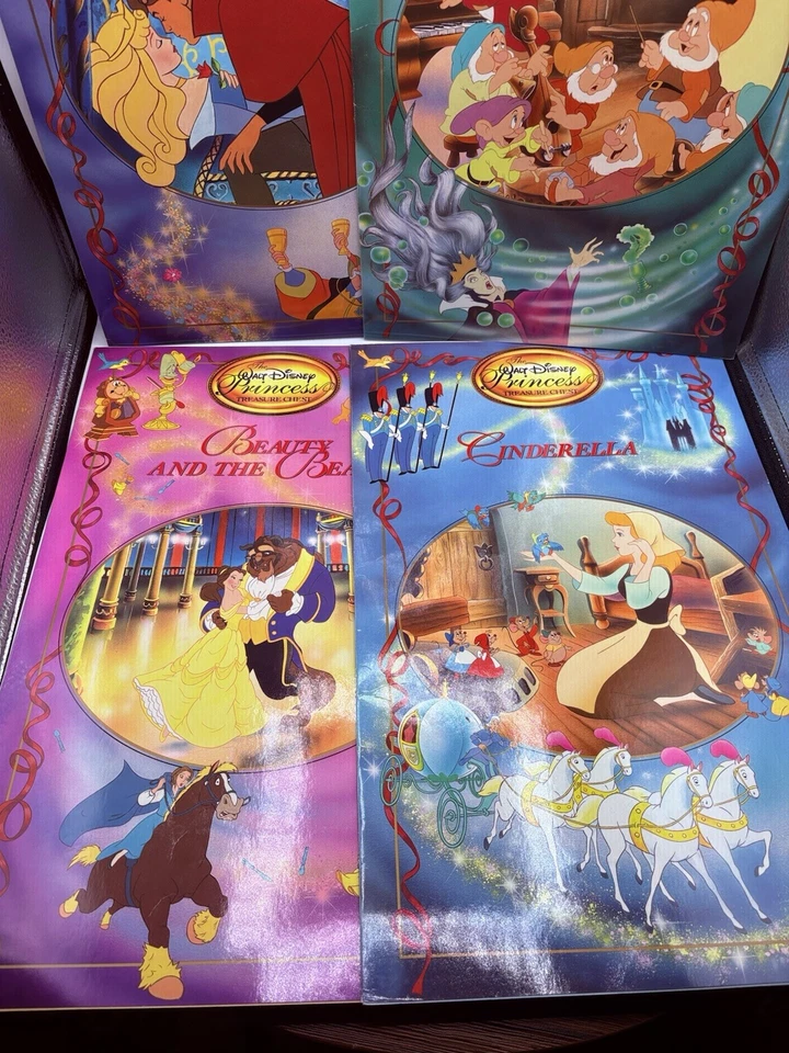 The Walt Disney Princess Treasure Chest Box Set - Image 3 of 4