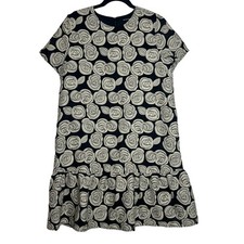 Who What Wear Size Medium Black and White Rose Print Drop Waist Shift Dress