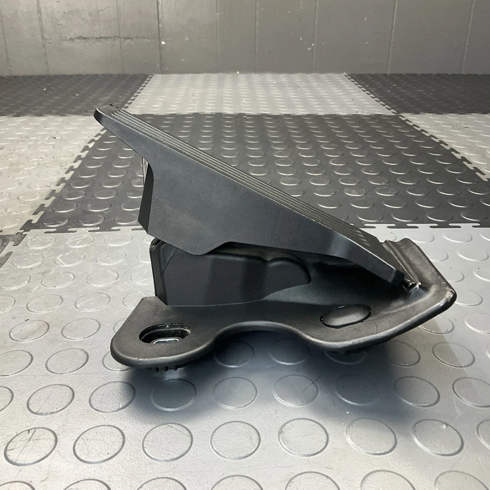 Conjunto de pedal de aceleración de gasolina transmisión manual Mazda 6 2014-2016 OEM Foto 4 de 4