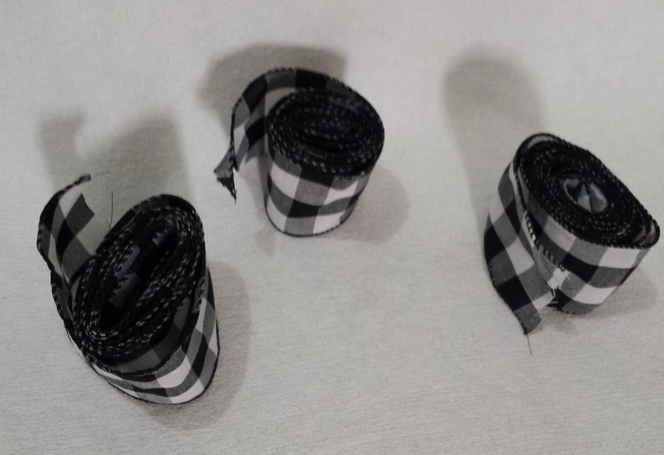 Black and White Wire Edged Ribbon 87" x 2.25" Honey Bee Tree Garland Lot of 3 - Image 3 of 4