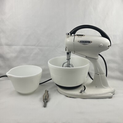 Vintage Hamilton Beach Model G Stand Mixer With Pyrex Milk Glass Bowls,  works!