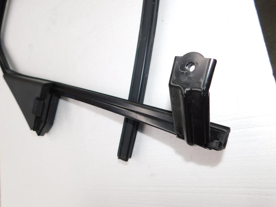 Nissan Sentra 2016-2019 janela vidro tira meteorológica traseira esquerda 82331-3SG0A - Imagem 4 de 4