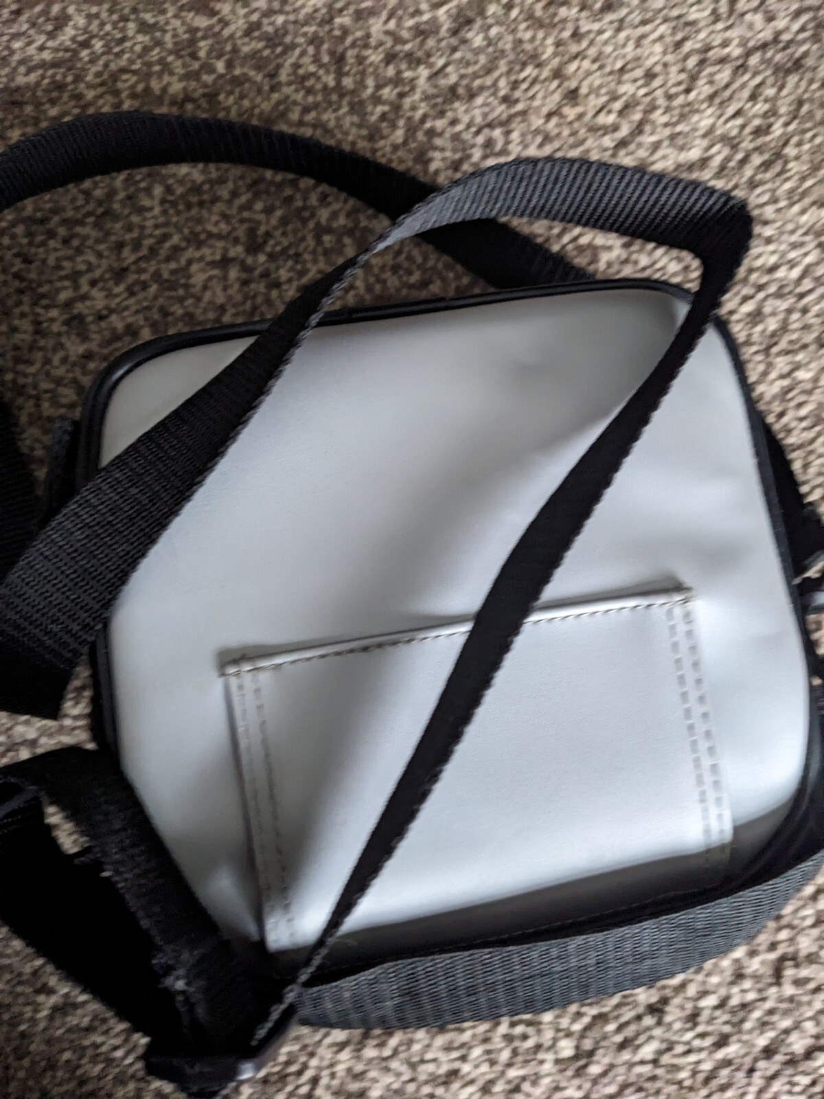 Case Logic Portable CD Player Walkman Carry Case Adjustable Strap 2