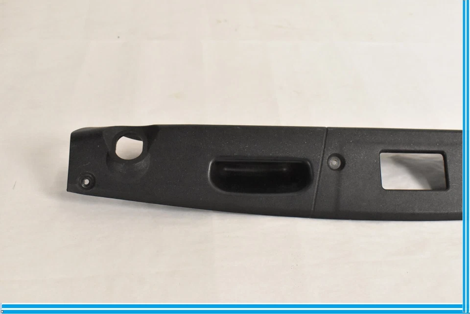 Cubierta de moldura de maletero trasero 10-17 Mercede W207 E350 E400 E550 cupé OEM Foto 4 de 4