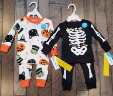 2 Carters Infant Halloween Pajama Sets 6m 9m Glow In Dark Skeleton Pumpkin Cat