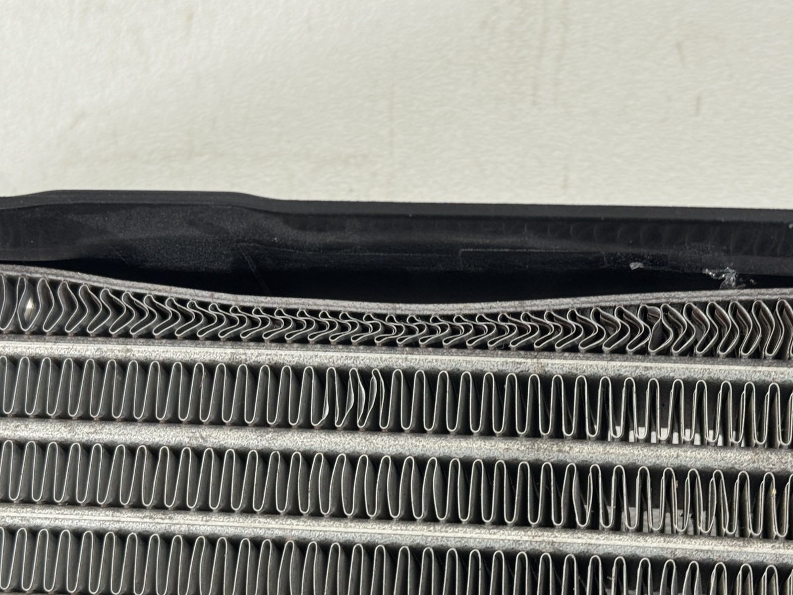 Rolls-Royce Cullinan 2019-2023 Oil cooler