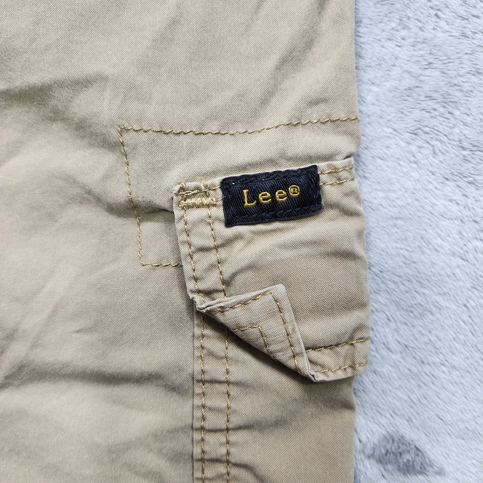 Pantalones Cortos Lee Para Hombre 30 Tostados Híbridos Movimiento Flex Ajuste Regular Carga Elastizados Exterior Foto 3 de 4