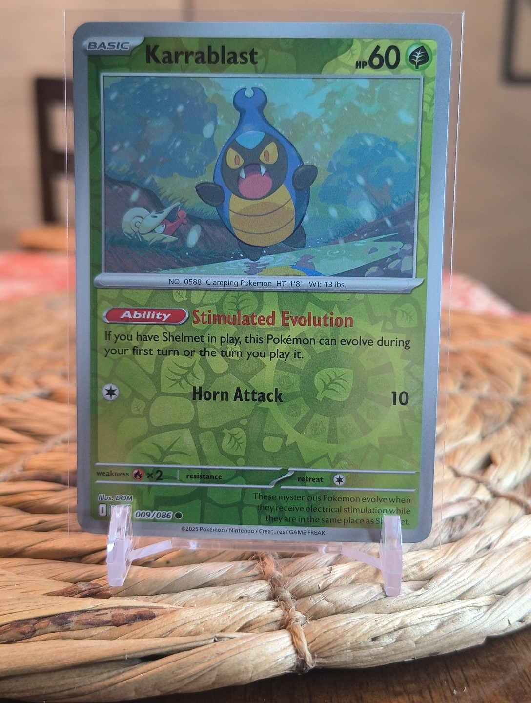Pokémon Sv: Black Bolt 2025 Karrablast Masterball Reverse Holo #009/086