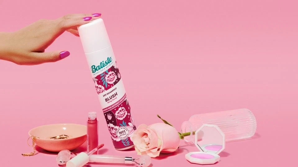 Batiste Dry Shampoo BLUSH 200ml (3-Pack) Instant Hair Refresh - Image 2 of 3